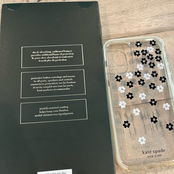 Kate Spade ♠️ Daisy Phone Case - Picture 2 of 6